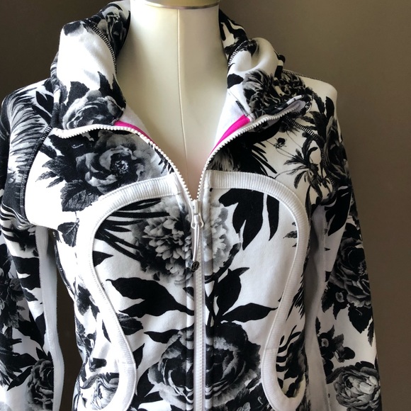 Lululemon Rare flowery jacket Sz 6 - Picture 2 of 4